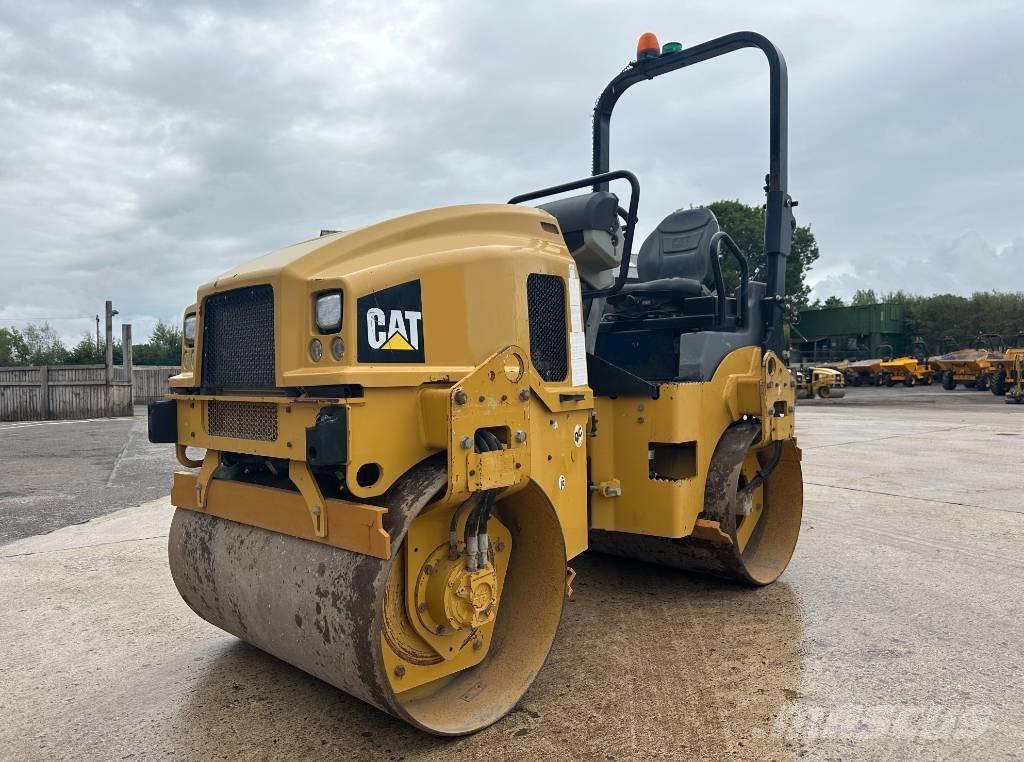 CAT CB 2.7 Катки тротуарные