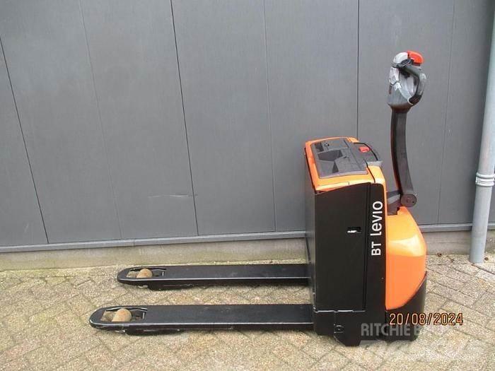 BT LWE 160 Ручные электрические тележки