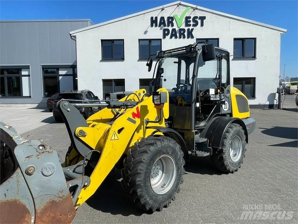 Wacker Neuson WL44 Фронтальные погрузчики