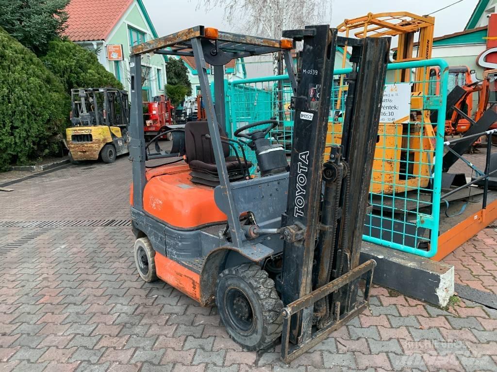Toyota 6 FGF 15 Газовые погрузчики