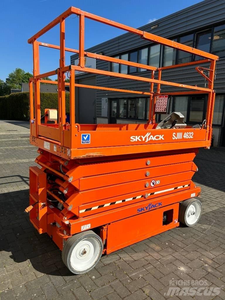 SkyJack SJ III 4632 Ножничные подъемники