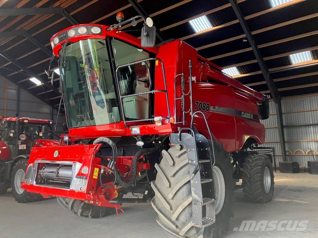 Case IH 7088 Зерноуборочные комбайны