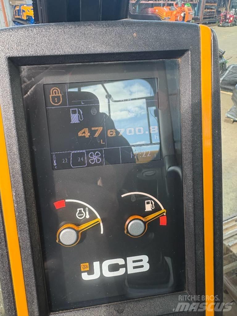 JCB JS 130 LC Гусеничные экскаваторы