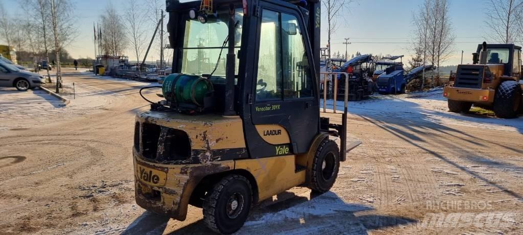 Yale GLP030VX Газовые погрузчики