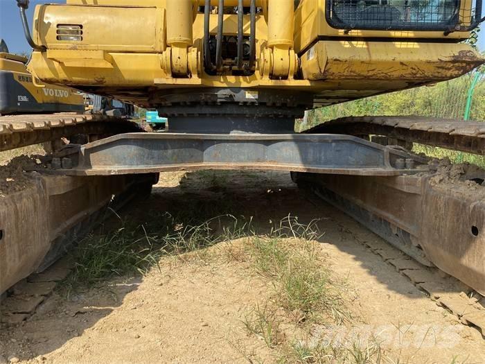 Komatsu PC450-8 Гусеничные экскаваторы