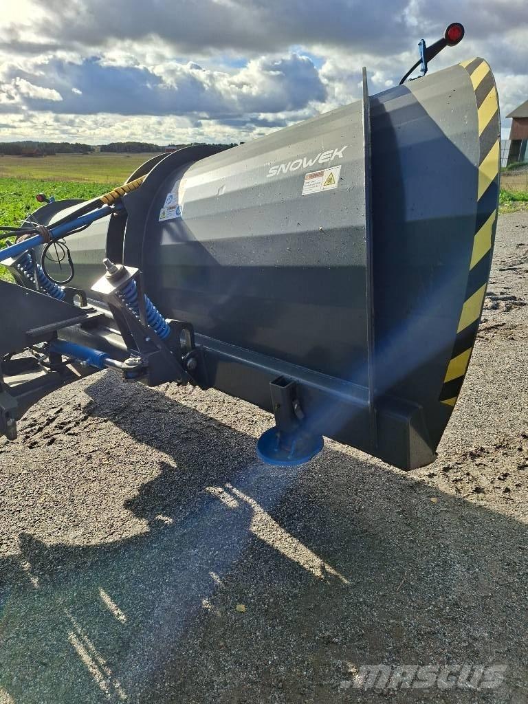 Snowek Alueaura Снежные отвалы и плуги