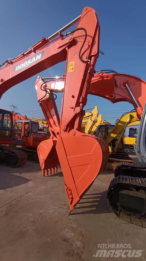Doosan DX 300 LC Гусеничные экскаваторы