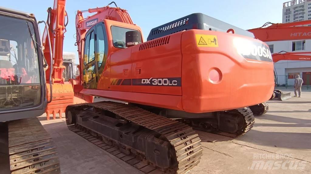Doosan DX 300 LC Гусеничные экскаваторы