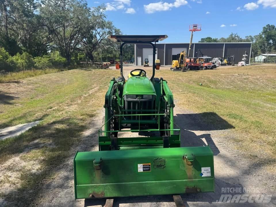 John Deere 3038 E Трактора