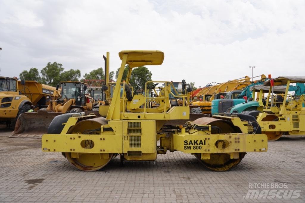 Sakai SW 800 Катки тротуарные