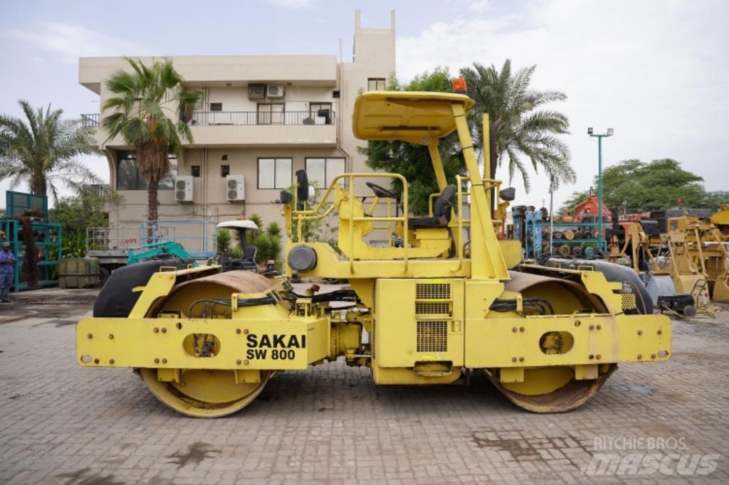 Sakai SW 800 Катки тротуарные