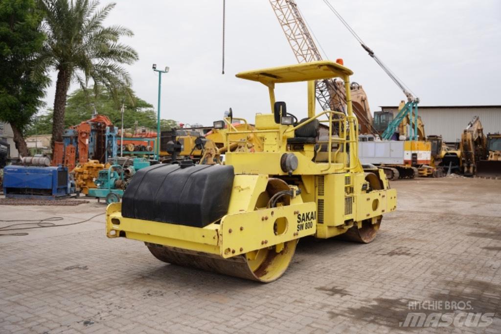 Sakai SW 800 Катки тротуарные