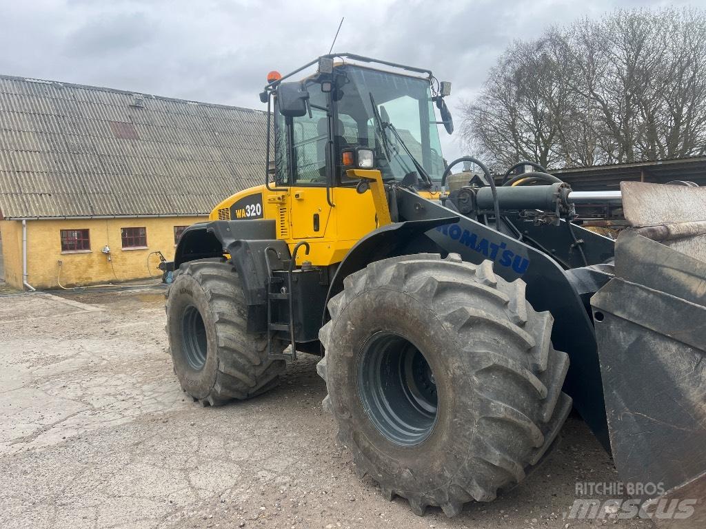 Komatsu WA 320-5 Фронтальные погрузчики