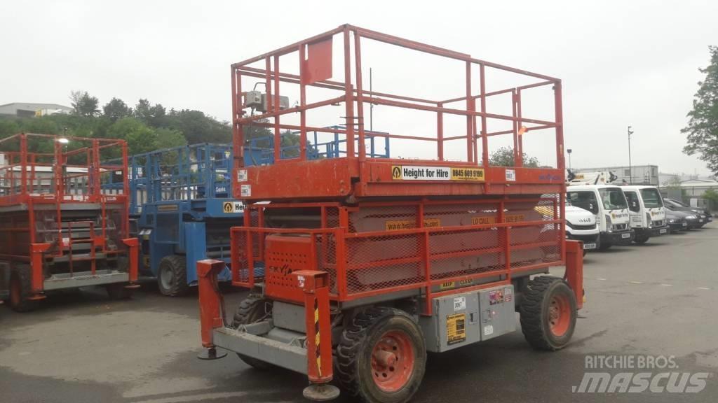 SkyJack SJ 7135 RT Ножничные подъемники
