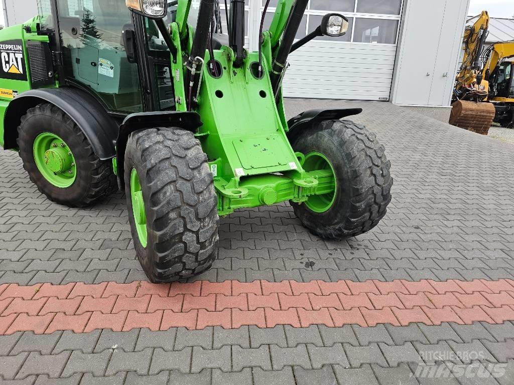 CAT 906 M Фронтальные погрузчики