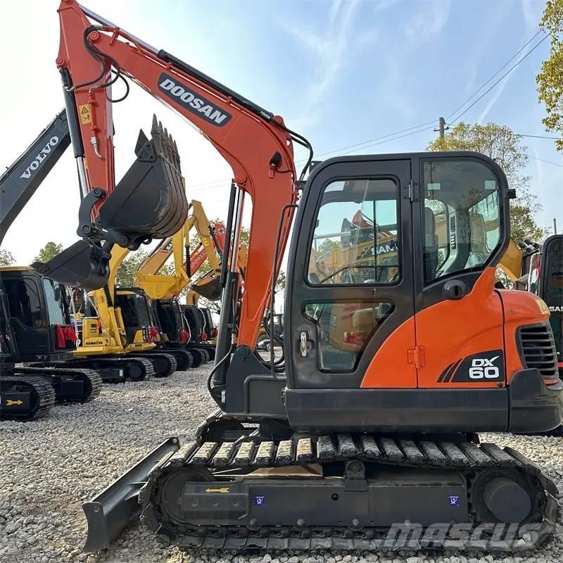 Doosan DX 60 Гусеничные экскаваторы