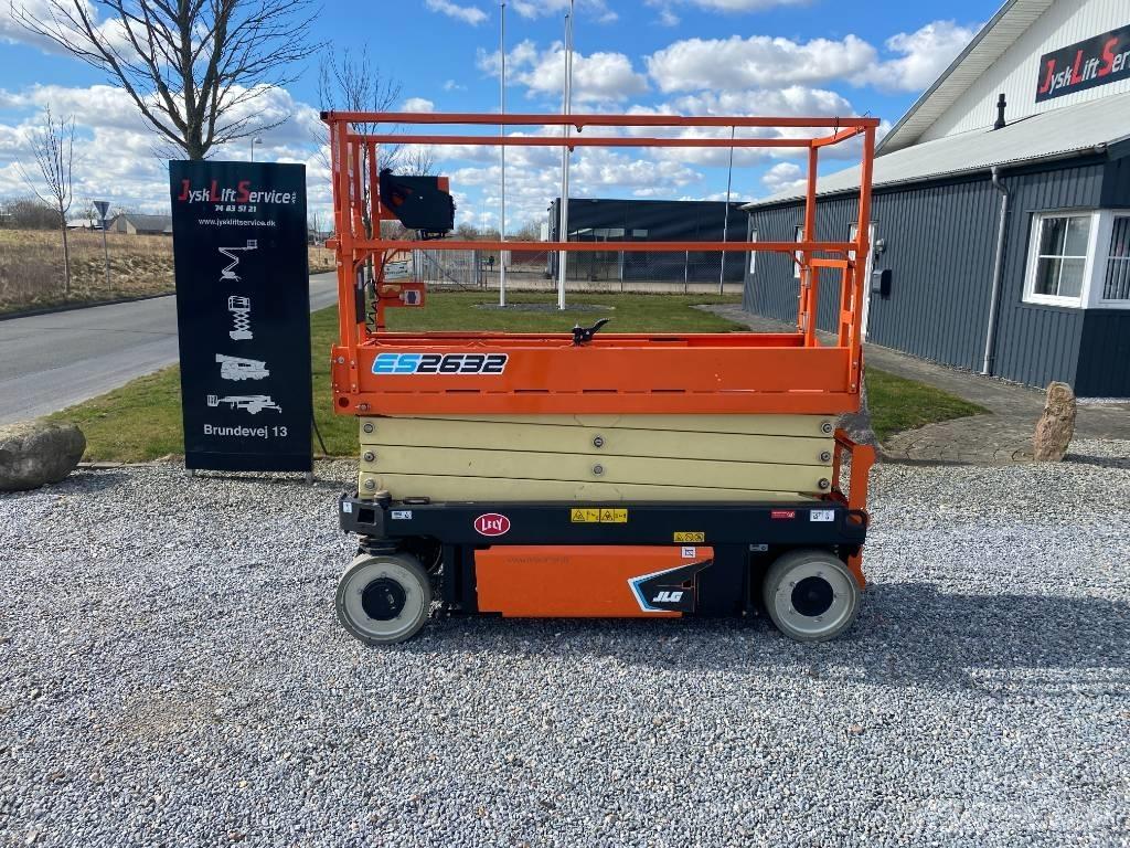 JLG ES 2632 Ножничные подъемники