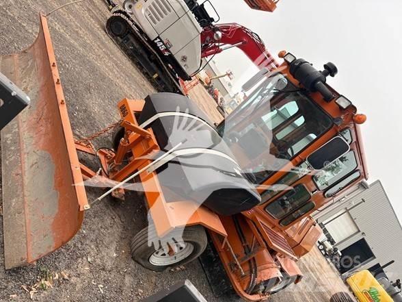 Broce RCT350 Вакуумные уборочные машины