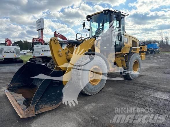 CAT 926M Фронтальные погрузчики