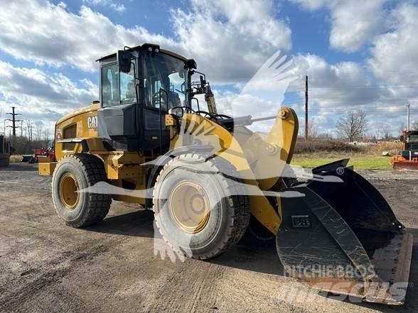CAT 926M Фронтальные погрузчики