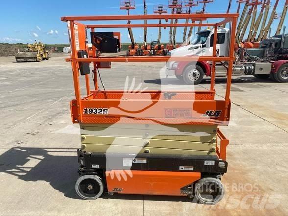 JLG 1932R Ножничные подъемники