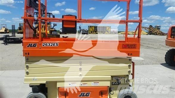JLG 2632ES Ножничные подъемники
