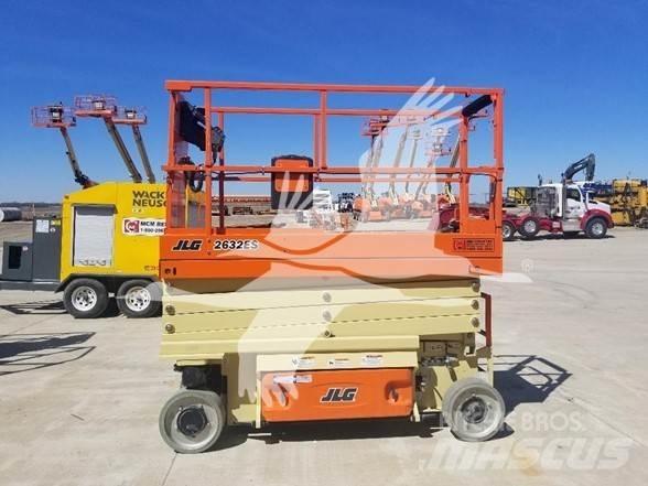 JLG 2632ES Ножничные подъемники