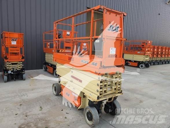 JLG 2632ES Ножничные подъемники
