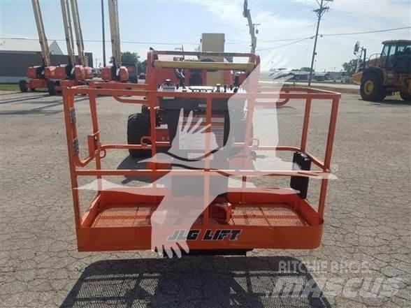 JLG 450AJ Коленчатые подъемники