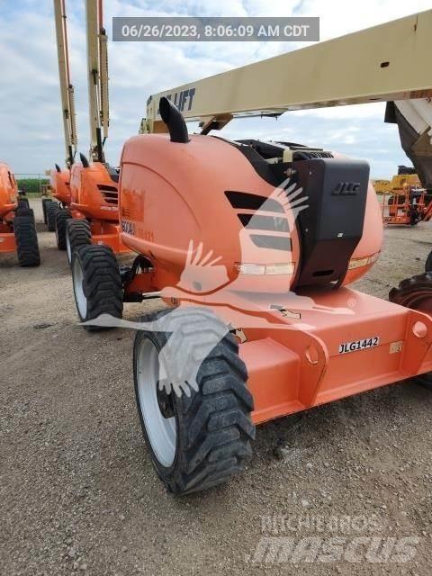 JLG 600AJ Коленчатые подъемники