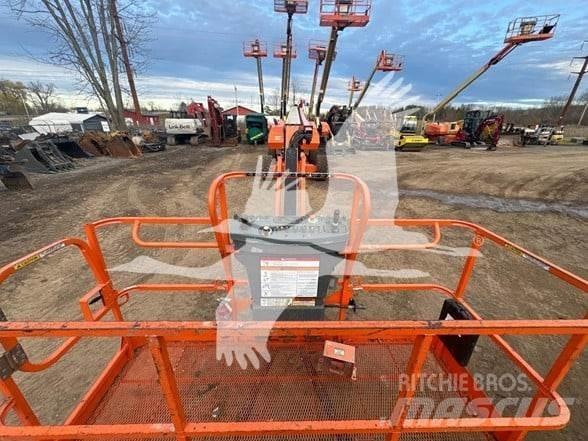 JLG 860SJ Телескопические подъемники