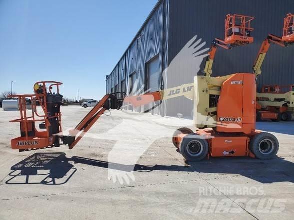 JLG E300AJP Коленчатые подъемники