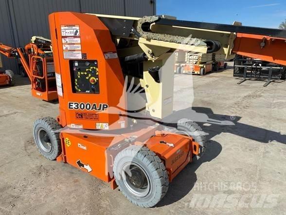 JLG E300AJP Коленчатые подъемники