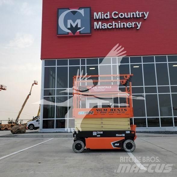 JLG ES1932 Ножничные подъемники