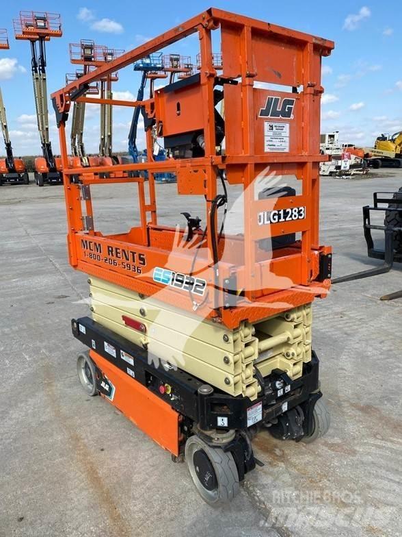 JLG ES1932 Ножничные подъемники