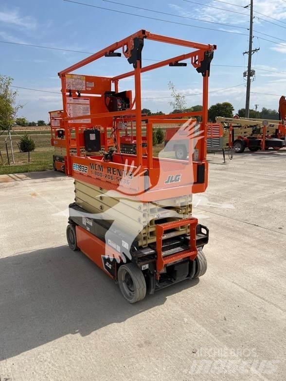 JLG ES1932 Ножничные подъемники