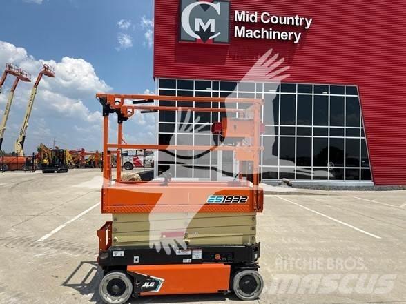 JLG ES1932 Ножничные подъемники