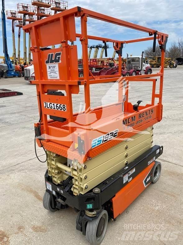 JLG ES1932 Ножничные подъемники