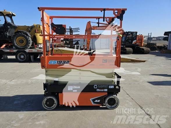 JLG ES1932 Ножничные подъемники
