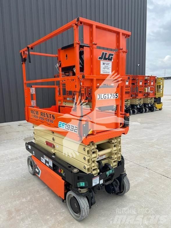 JLG ES1932 Ножничные подъемники