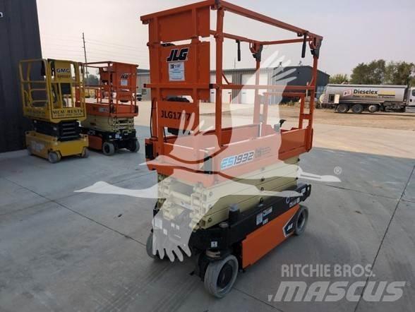JLG ES1932 Ножничные подъемники