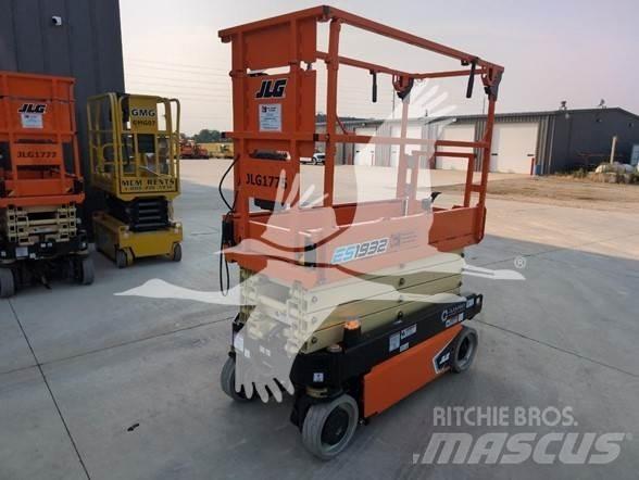 JLG ES1932 Ножничные подъемники