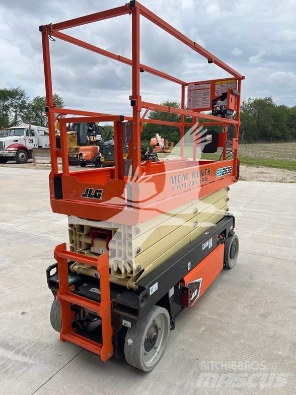 JLG ES2632 Ножничные подъемники