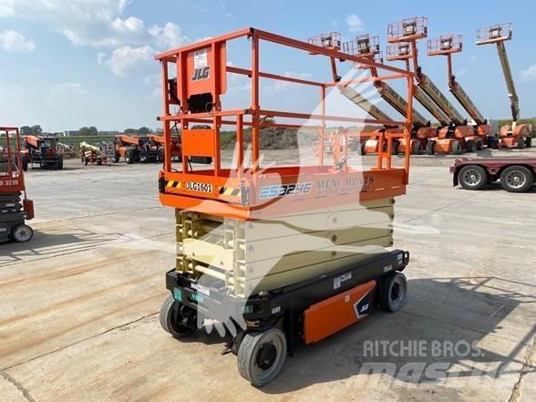 JLG ES3246 Ножничные подъемники