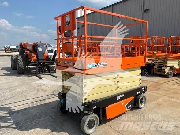 JLG ES3246 Ножничные подъемники