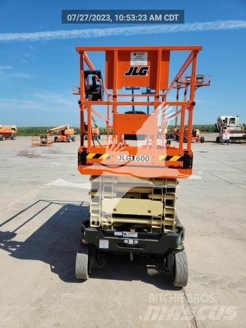 JLG ES3246 Ножничные подъемники