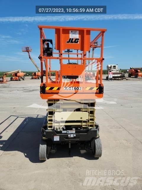 JLG ES3246 Ножничные подъемники