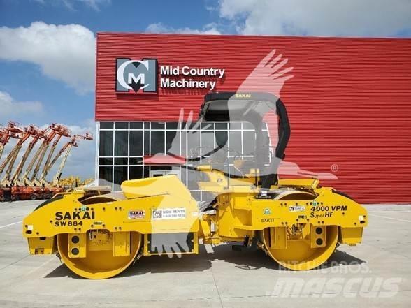 Sakai SW884 Грунтовые катки