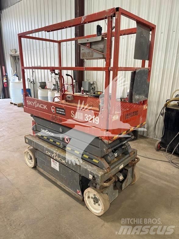 SkyJack SJ3219 Ножничные подъемники