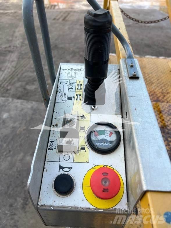 SkyJack SJ3219 Ножничные подъемники